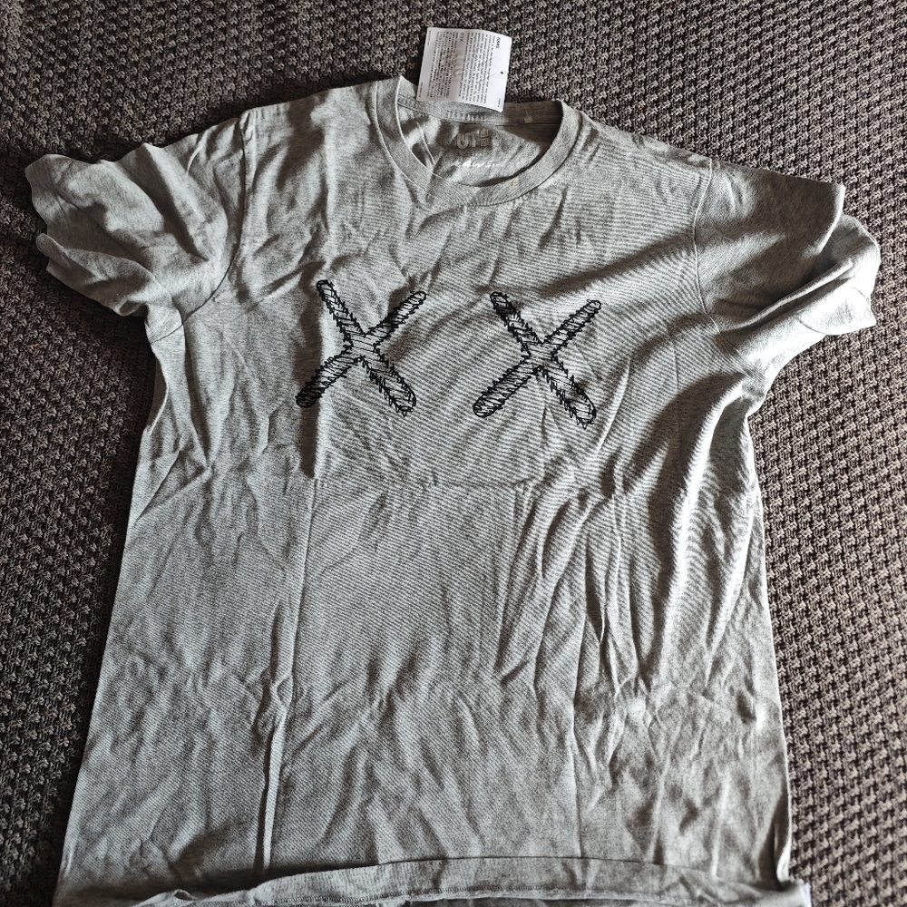 Kaws x Uniqlo T-shirt